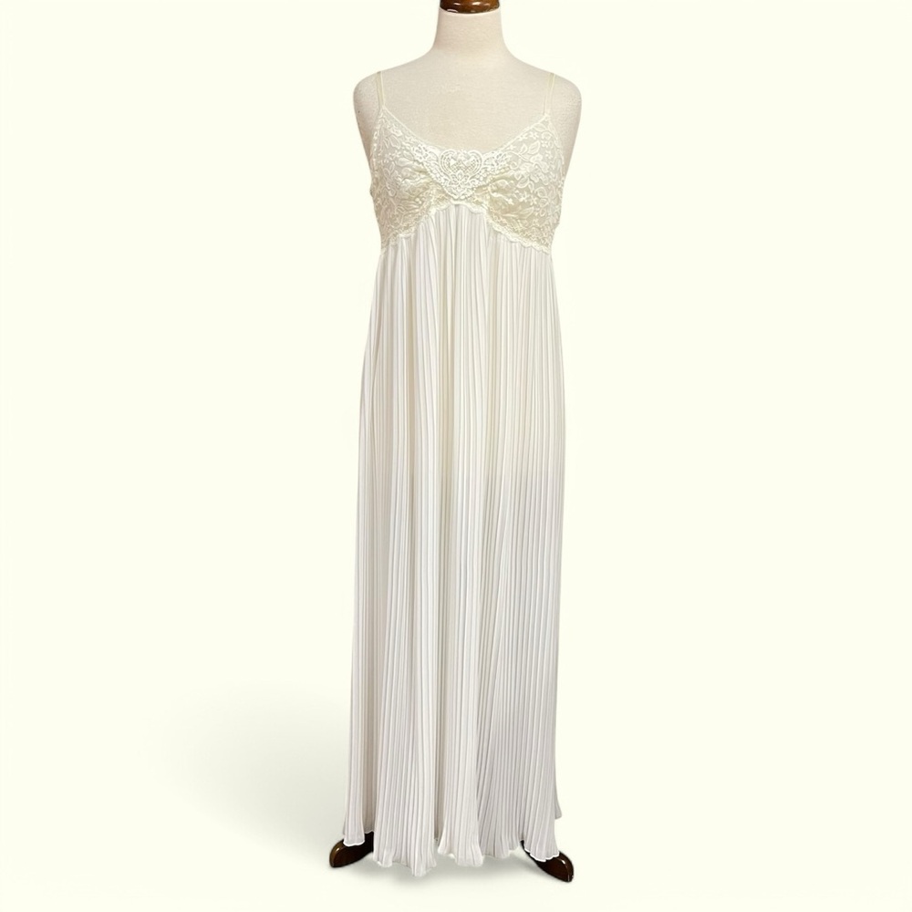 Intimo Donatella full length nightgown with lacy top, micro pleated skirt XL